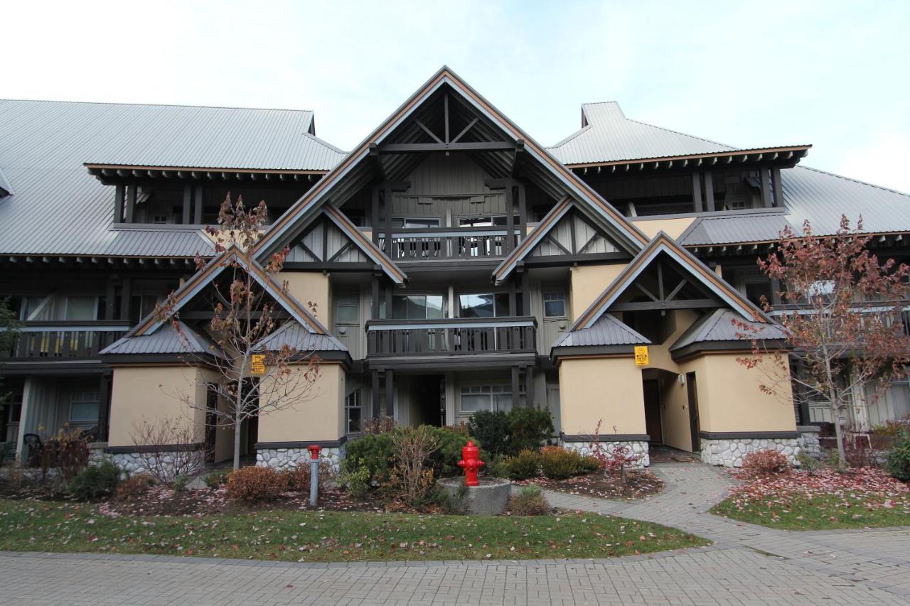 Lagoons Condos By Whistler Retreats Экстерьер фото