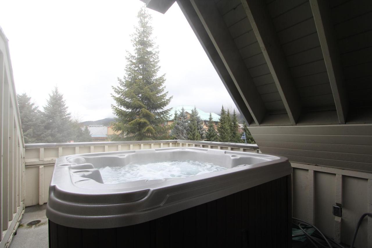 Lagoons Condos By Whistler Retreats Экстерьер фото